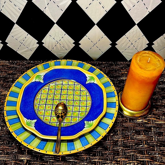 Storybook Design Plate Pair: 12” Chop & 9” Luncheon Villa della Luna Pfaltzgraff - Picture 6 of 12